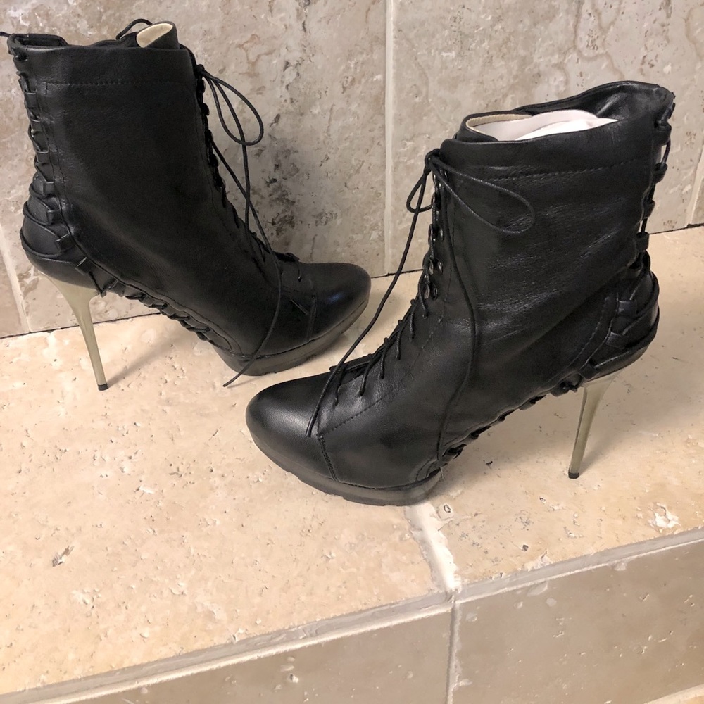 Mea Shadow Stiletto Bootie